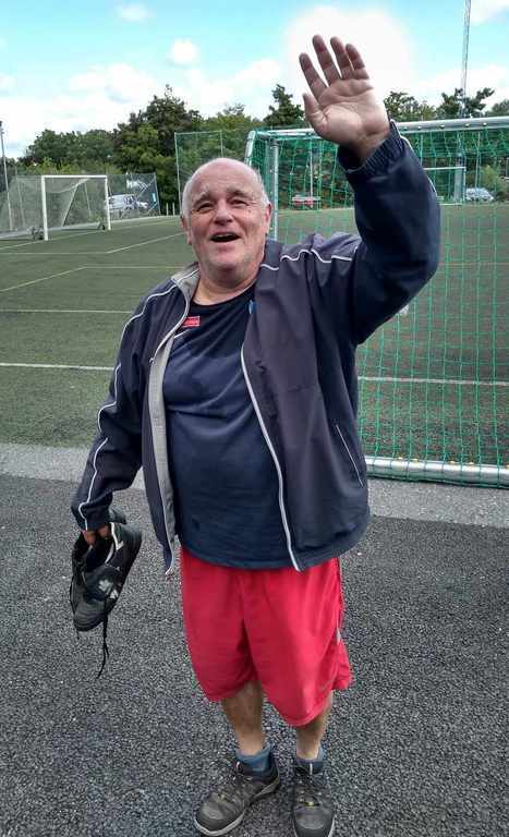 Georgios har spelat GÅfotboll med oss i flera år och hälsar nya medlemmar välkomna!
