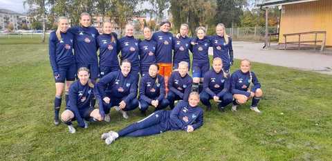IFK Viksjö Damlag inför sista matchen i Div 4A.
En hedrande 3e plats som nykomlingar!