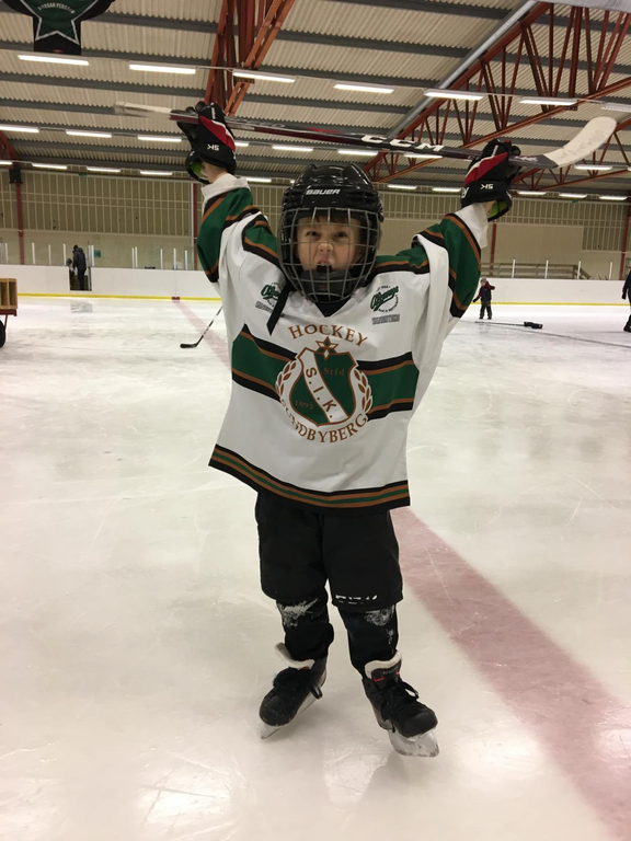 Liam som sjuåring i Tulehallen. Det var där resan började